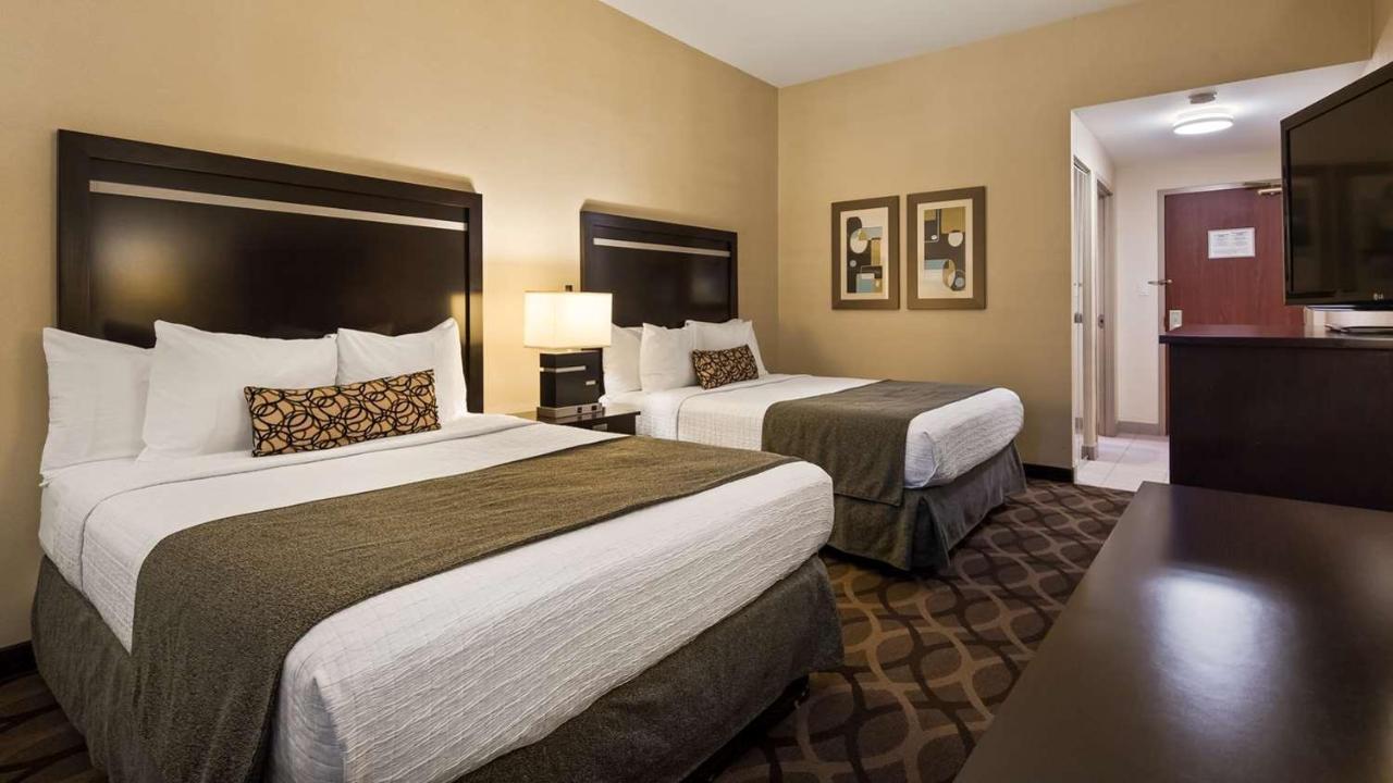 Best Western Plus Travel Hotel Toronto Airport Екстериор снимка