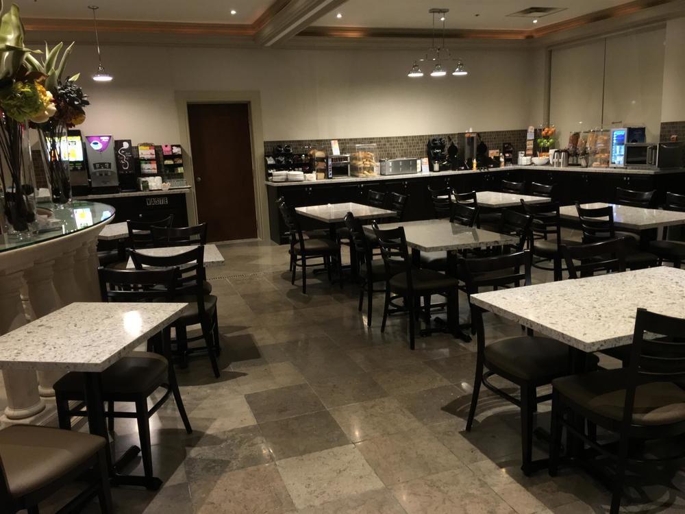 Best Western Plus Travel Hotel Toronto Airport Екстериор снимка
