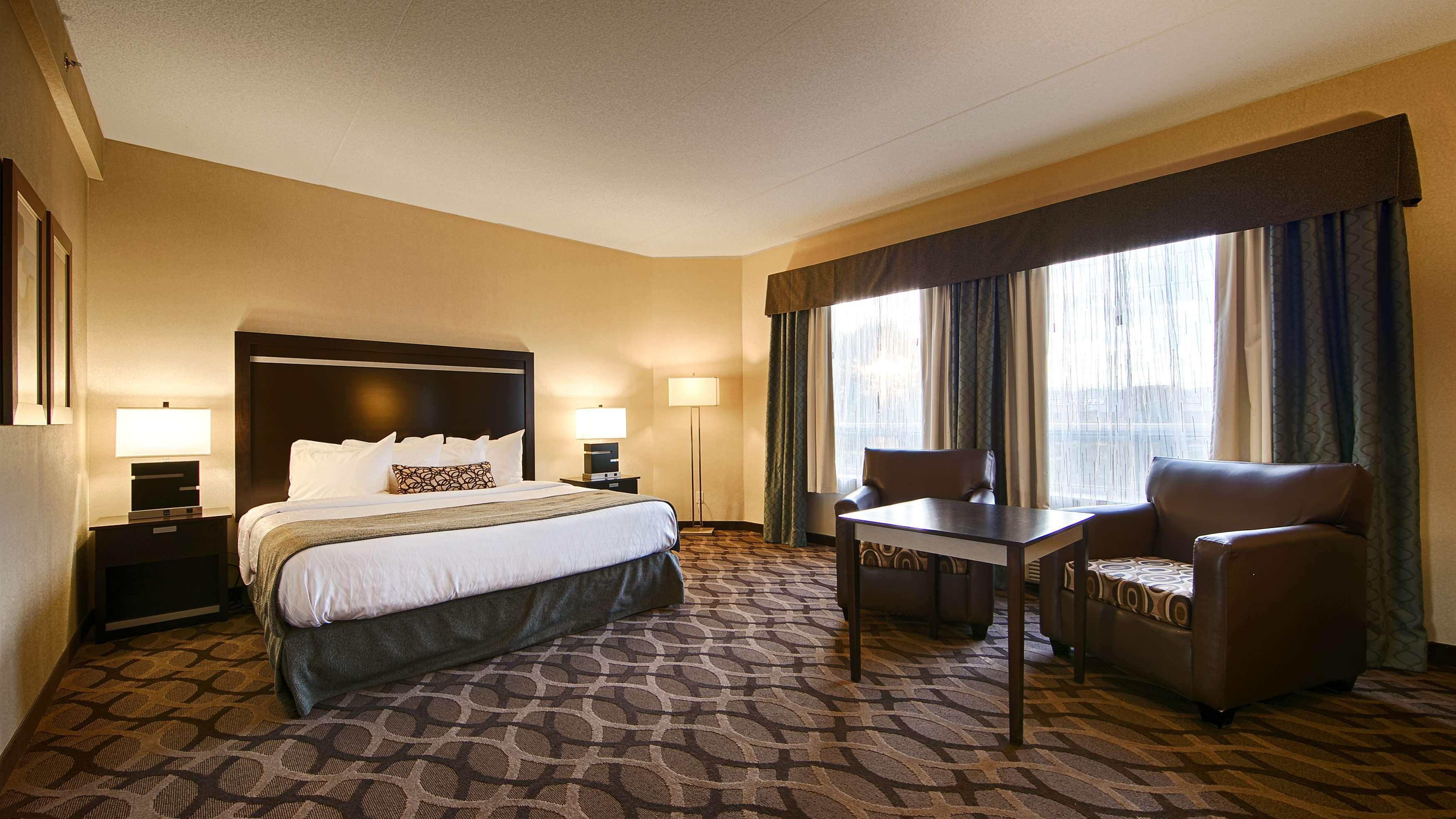 Best Western Plus Travel Hotel Toronto Airport Екстериор снимка
