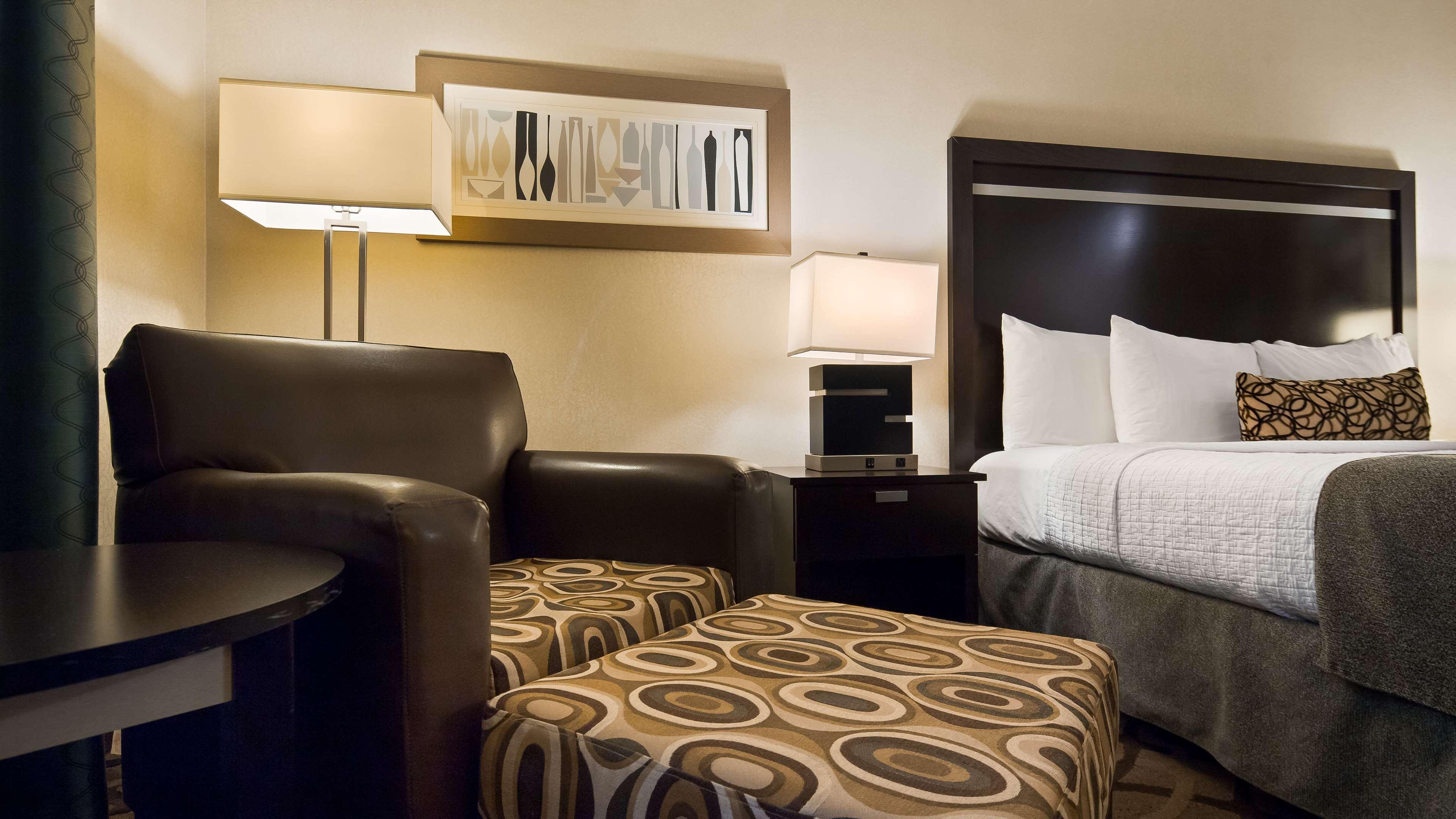 Best Western Plus Travel Hotel Toronto Airport Екстериор снимка