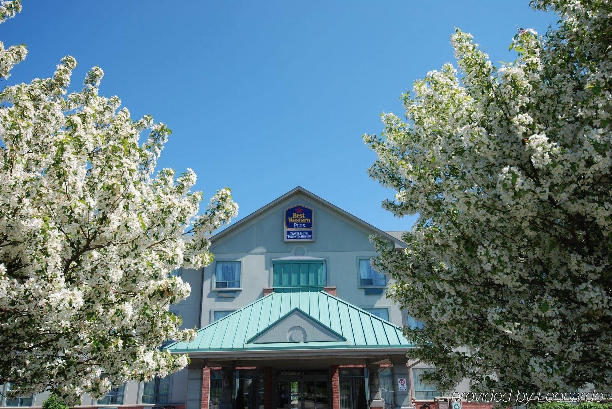 Best Western Plus Travel Hotel Toronto Airport Екстериор снимка