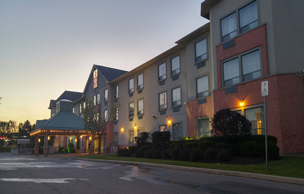 Best Western Plus Travel Hotel Toronto Airport Екстериор снимка